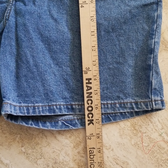 SOLD!!!VTG Tommy Hillfiger Shorts w/ Tommy Band - Picture 7 of 8